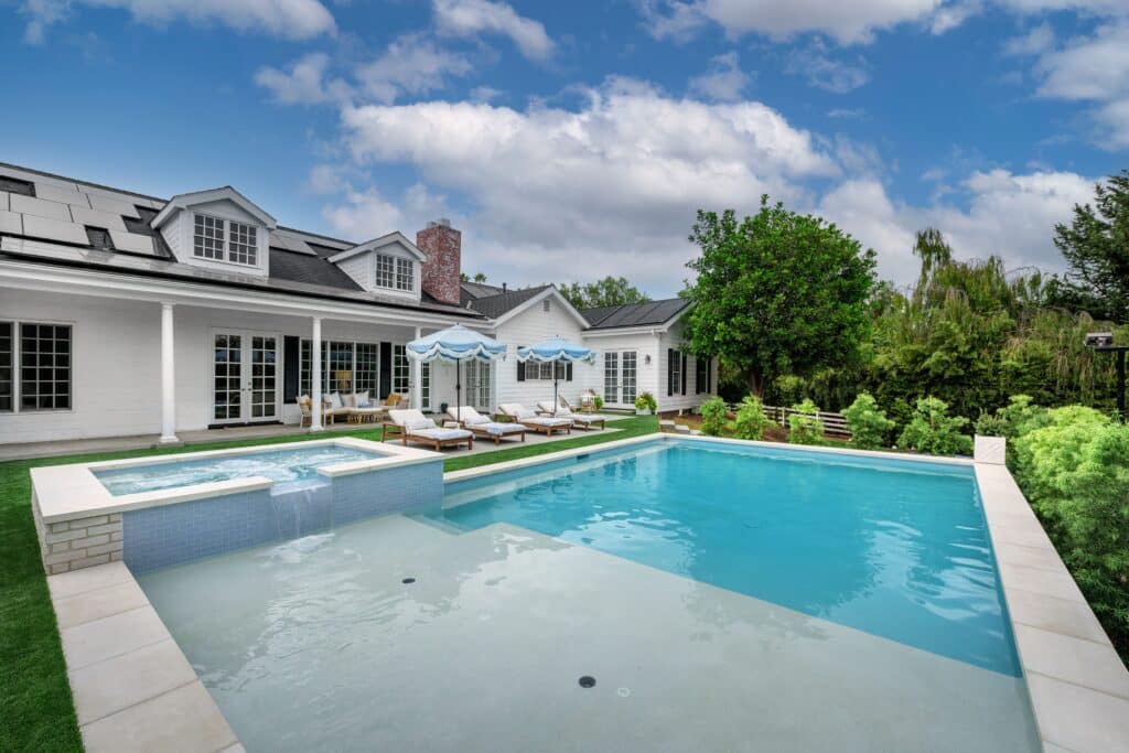 Pool Cleaning by Pinnacle Pool Service