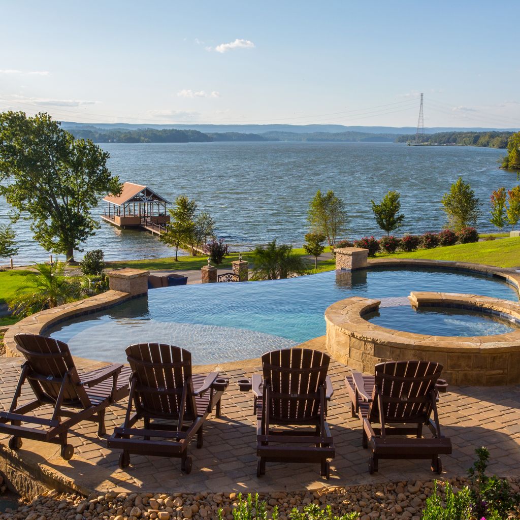 Pool Surfaces - Pinnacle Pool Service